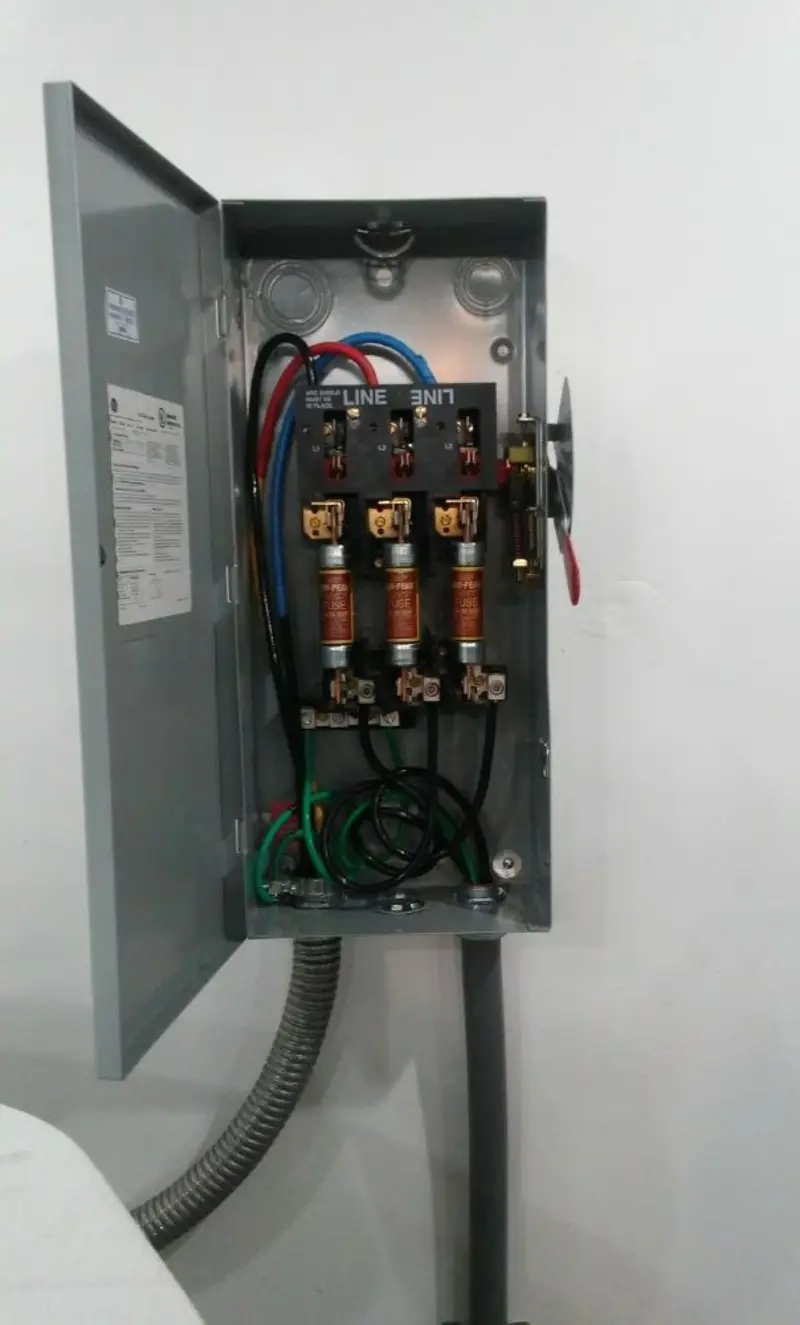 Three-phase disconnect switch installed for Smoke Detector Installation in Narberth